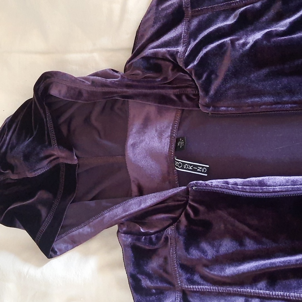 Sno Skins XL Women's Purple Velour Hoodie